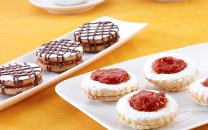 Рецепт от шефа: бисквитное печенье с томатным вареньем и шоколадом 