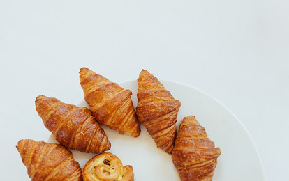 Как сделать слоеное тесто в домашних условиях: 3 простых рецепта и 6 вариантов вкусной выпечки