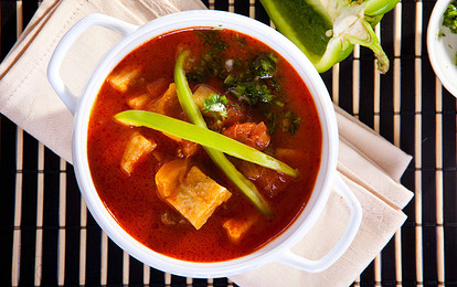 Как приготовить гуляш из свинины (и не только) с подливкой: 6 вариантов блюда