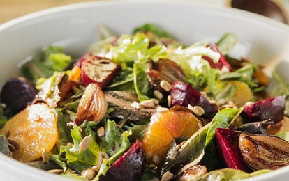 Постное меню: 5 нескучных салатов от повара Триши Йервуд