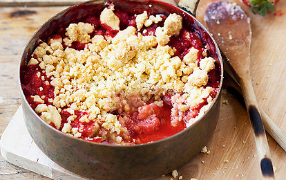 Английский клубничный крамбл