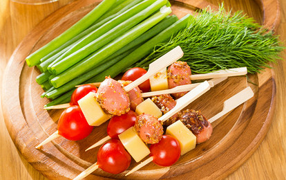 Сосиски на шпажках