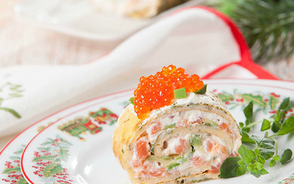 Рулеты с красной икрой