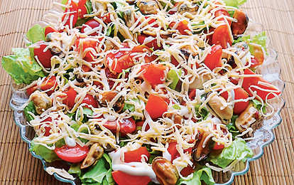 Салат с мидиями