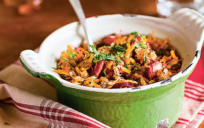 Капуста с колбасками