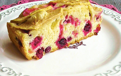 Пирог с яблоками и клюквой