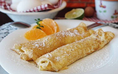 Блины с творогом: 7 рецептов крутых начинок