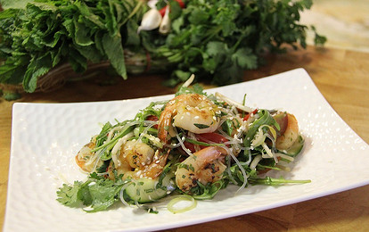 Зеленый салат с креветками