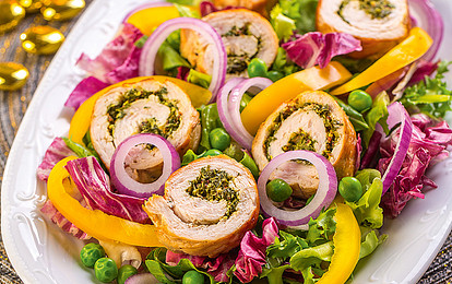 Закуска с рулетиками