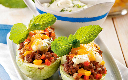 Фаршированные кабачки с мятой и кукурузой
