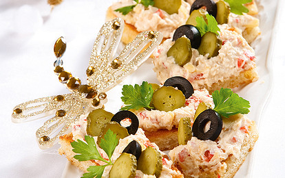 Канапе с курицей: легкая и сытная закуска