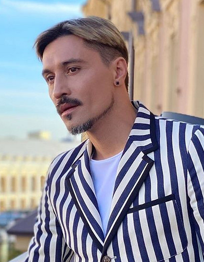«Скотина»: Дима Билан попал в больницу и разозлился на поклонников (видео)