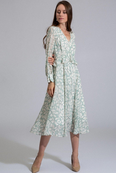 Романтичное платье EMKA — это симбиоз флористических мотивов, пастельных оттенков, чувственности и женственного кроя. Модель выполнена из 100% вискозы, поэтому это платье не только к...