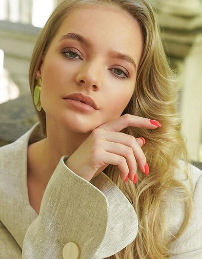 «Папа краснел»: Лиза Пескова сравнила себя с героиней фильма «Красотка» и рассказала о своих ошибках в стиле