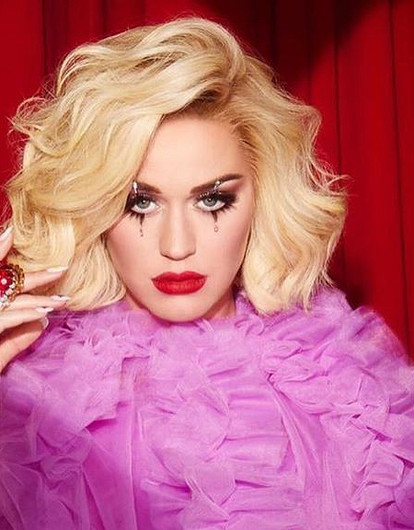 Кэти Перри показала честное фото в белье спустя пять дней после родов