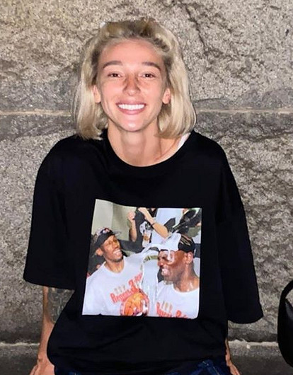 Постройневшая Настя Ивлеева показала забавные фото в купальнике