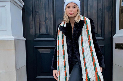 Как правильно носить шарф с разными видами курток: 26 образов на каждый день, которые легко повторить