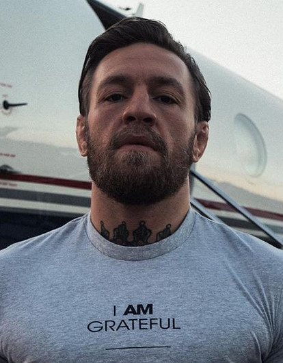 Конор Макгрегор сделал предложение своей девушке в ее день рождения