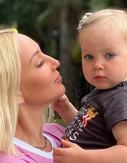 Лера Кудрявцева показала, как подросла ее дочь за два года (милое видео)