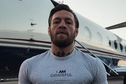 Конор Макгрегор сделал предложение своей девушке в ее день рождения