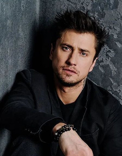 Павел Прилучный продал дом и переехал к Мирославе Карпович