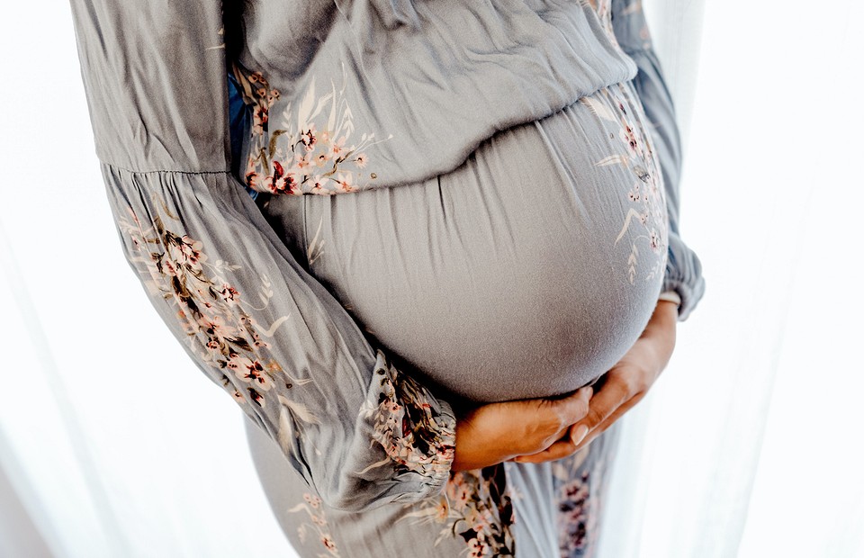 К чему снится беременность: толкование по Фрейду, Ванге и другим сонникам