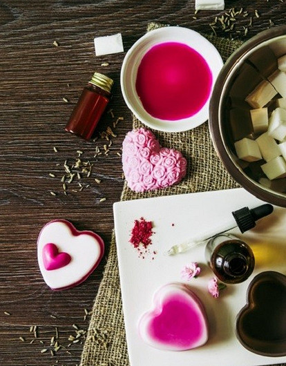 9 оригинальных способов, как сделать мыло в домашних условиях из обмылков