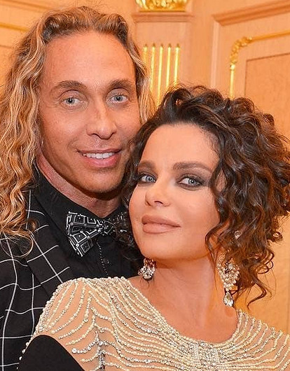 Любовница Тарзана высмеяла его признание в изменах (видео)