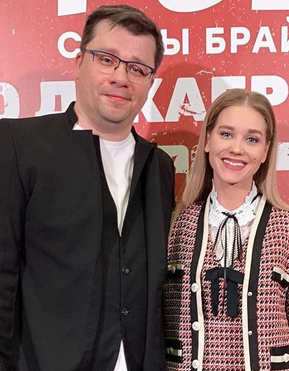 «Даже неловко»: Гарик Харламов рассказал об отношениях с Асмус после развода