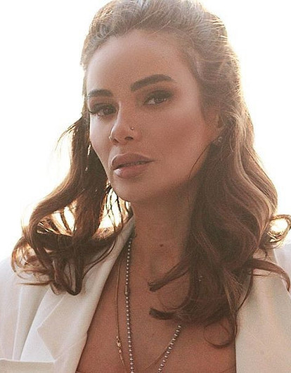 Айзу Анохину задержали на Мальдивах по подозрению в перевозке оружия