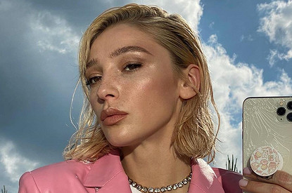 «Такого никто никогда не делал»: Настя Ивлеева решилась на необычную прическу