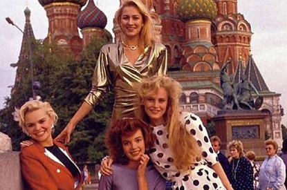 «Фарца-то не обманула!»: внучки в восторге от моего гардероба из 80-х