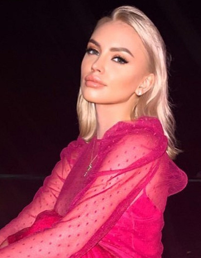 Бывшая жена Кержакова Милана Тюльпанова поделилась подробностями свадьбы на Мальдивах