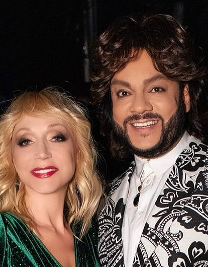 Филипп Киркоров и Кристина Орбакайте поплавали с акулами и свиньями на Багамах (видео)