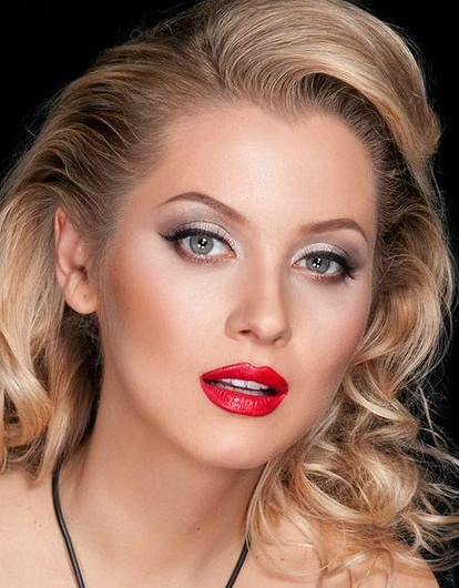 Лена Ленина объявила о разводе через 11 месяцев после свадьбы