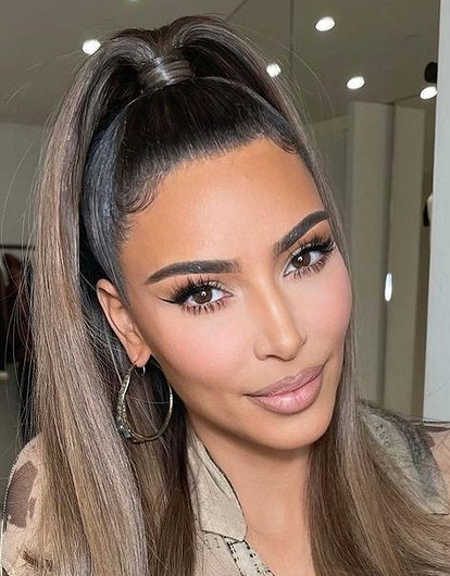 Лица Ким Кардашьян и Меган Маркл признали идеальными согласно золотому сечению