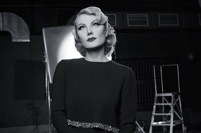 Рената Литвинова закрутила роман с французским миллионером