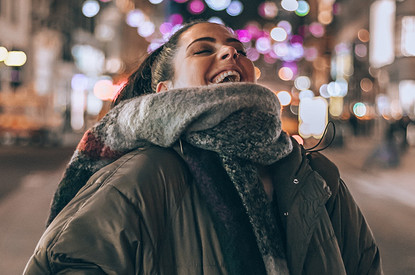 Стильные пальто для полных женщин: фасоны, цвета, детали