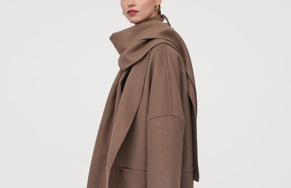 Стильные пальто для полных женщин: фасоны, цвета, детали