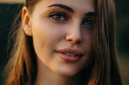 На заметку: 5 оттенков помады, которые отбеливают зубы