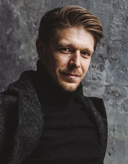 Сын Михаила Ефремова объяснил, почему не приехал к отцу после аварии