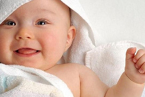 Вазелиновое масло для детей и новорожденных: 5 способов применения (видео)