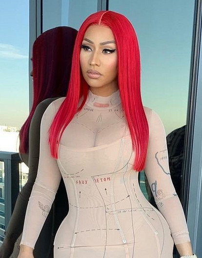 Ники Минаж впервые показала лицо 3-месячного сына