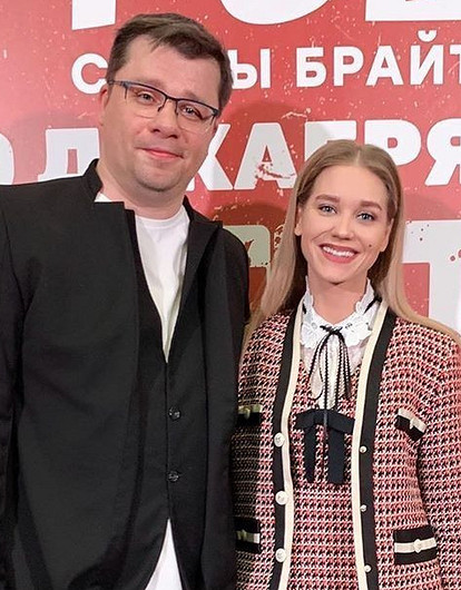 Кристина Асмус и Гарик Харламов воссоединились на дне рождения дочери