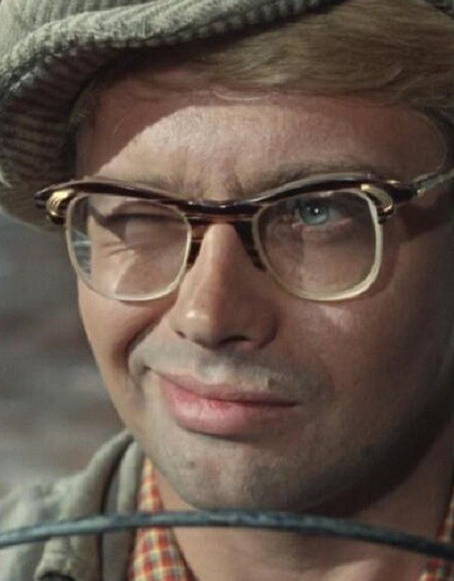 5 мужчин по знаку Зодиака, которым можно доверить ремонт