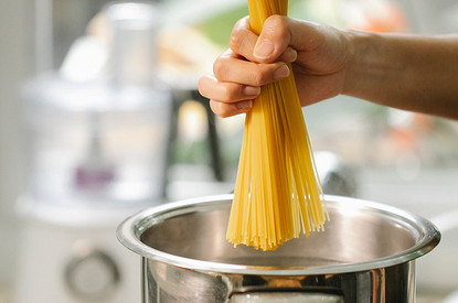 Не вешай мне лапшу на уши: 8 ошибок при варке макарон, которые ты не замечаешь