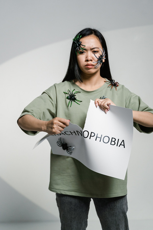 А у вас нет случайно номофобии? Самые частые фобии человека и причины их возникновения