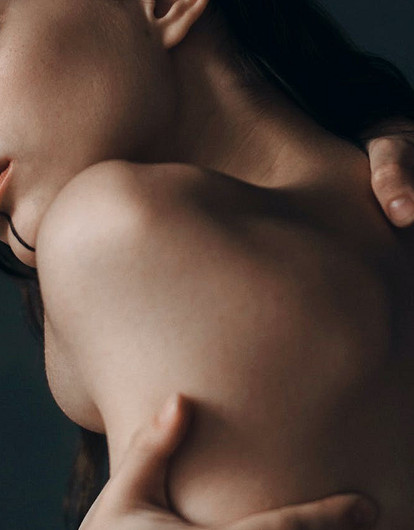 «Голая» йога: экзотический фитнес, который очень повышает самооценку