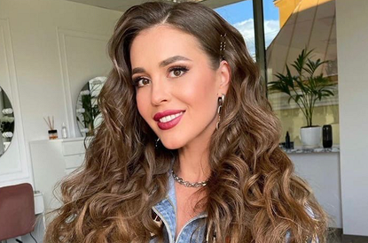 «Реально мне квартиры дарятся? Хочу еще одну тогда!»: Анна Бузова опровергла слухи о подаренной недвижимости