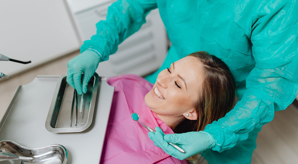 Особенный стоматолог: что важно учесть при выборе имплантолога